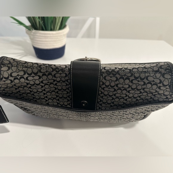COACH Black Leather Gray Jacquard Signature Canvas Soho Hobo Bag (F042-6808) - Picture 7 of 8
